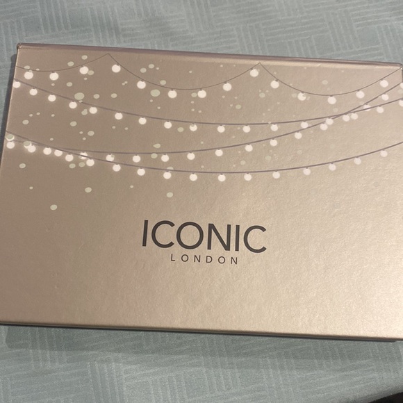 💋NEW💋 Iconic London Blaze Chaser Face Palette - Picture 4 of 5